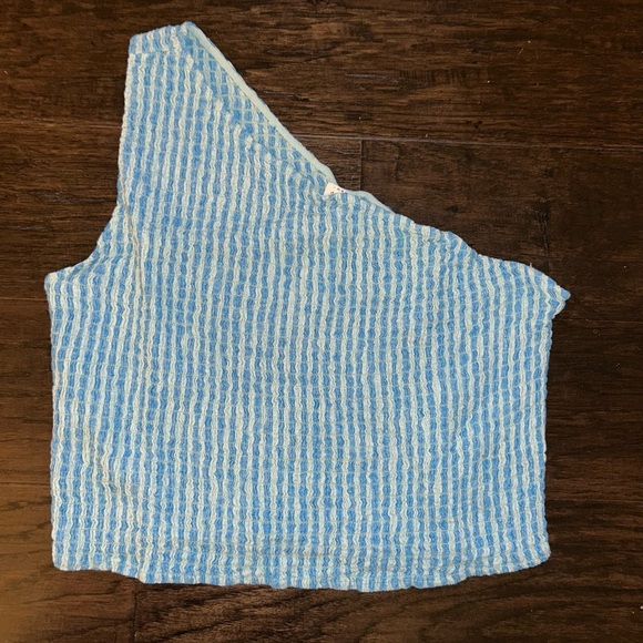 NWT Women's One Shoulder Slim Fit smocked Tank Top - A New Day Blue Striped 2X - Picture 4 of 5